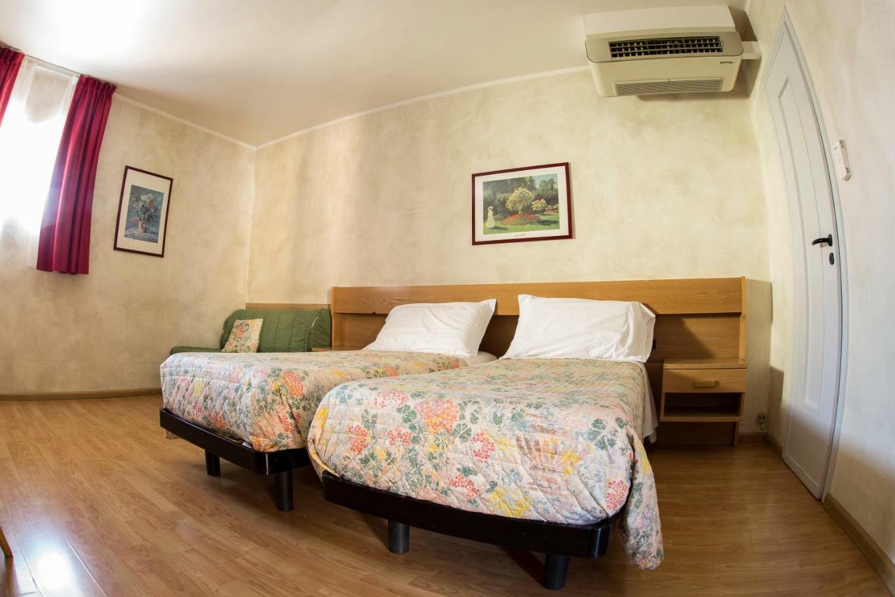 Hotel Centro Torre Pellice Exteriör bild